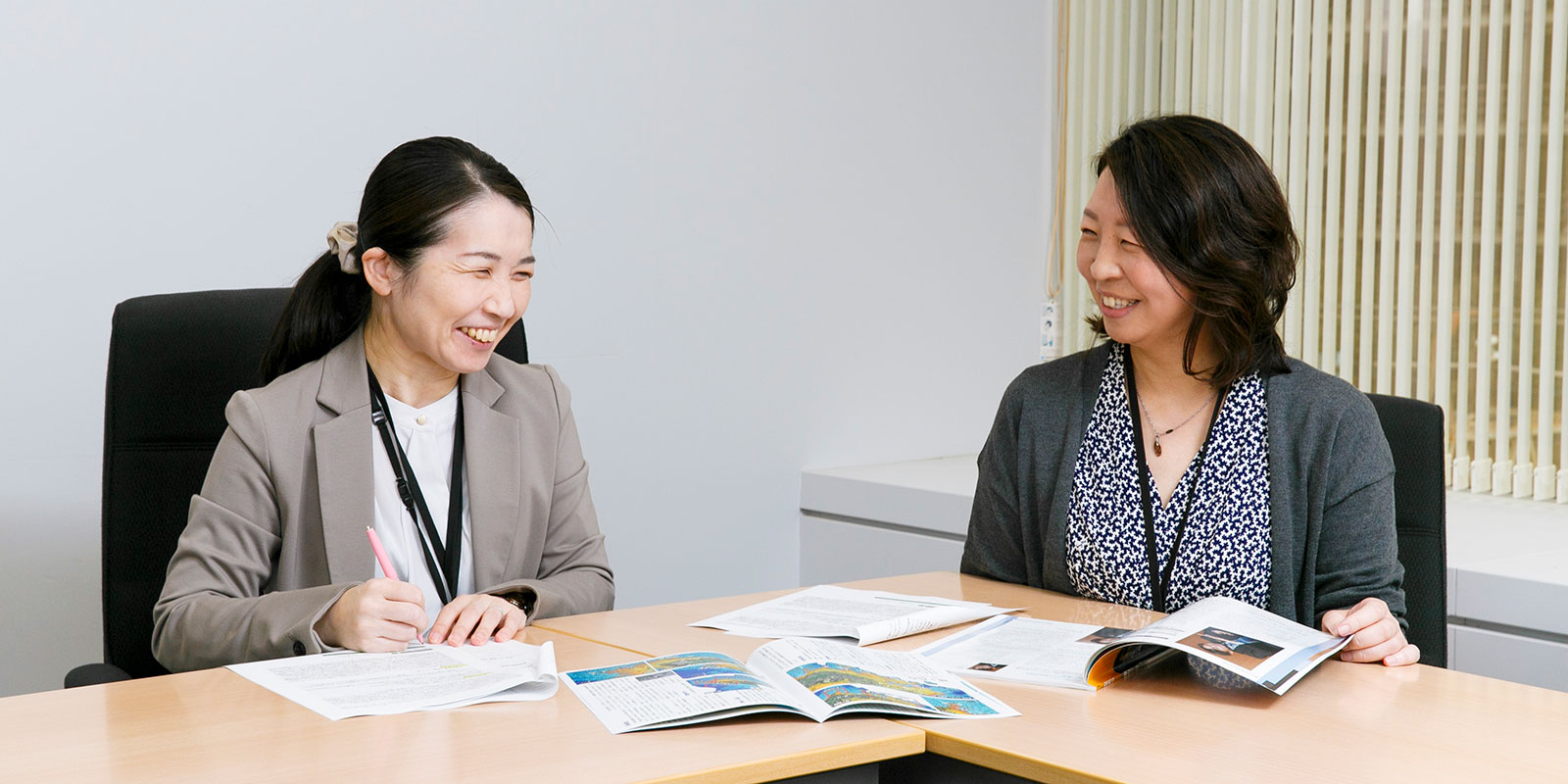 AAS’s Wakako Jimba (l) and Mayumi Mizobuchi (r) | Keisuke Tanigawa